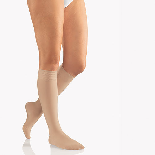 Medias de Compresión AktiVen Vital a la rodilla con punta cerrada UNISEX
